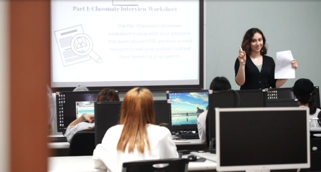 탈북청소년 대안학교인 한꿈학교에서는 영어 교육을 중점적으로 하고 있다