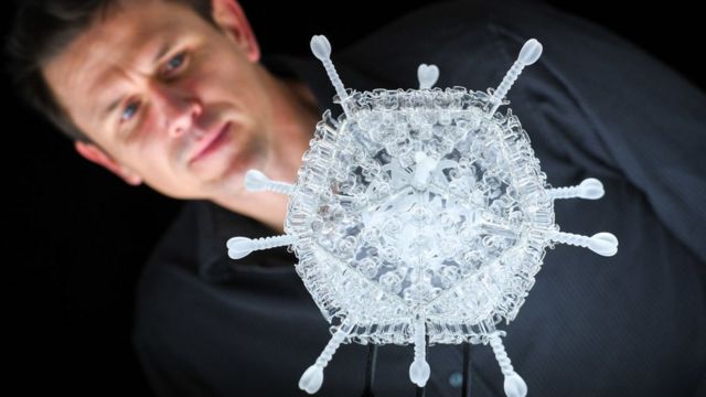 художник и вакцина