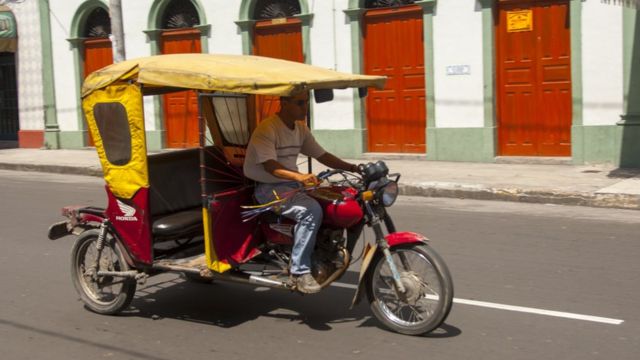 Một người chạy xe ôm ở Peru