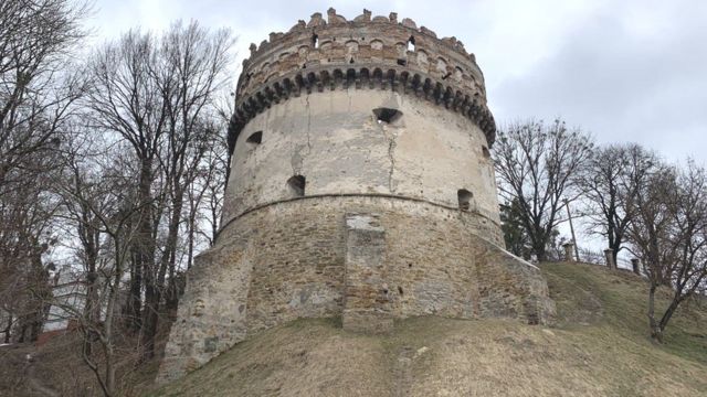 острог