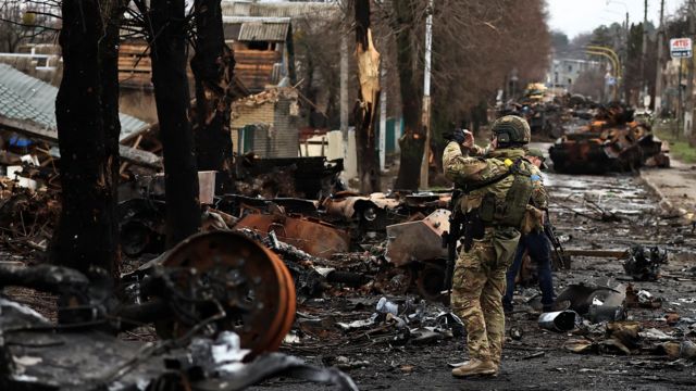 Ukraine: Abarusiya Basubiye Inyuma Mu Majyaruguru, Bubura Ibitero Mu ...