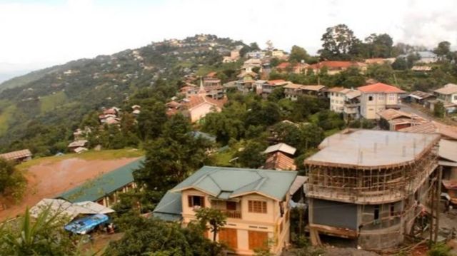 တောတောင်ထူထပ်တဲ့မင်းတပ်မြို့