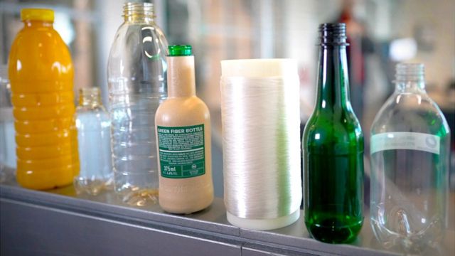 用生物塑料制造的饮料瓶，原材料取自玉米和小麦