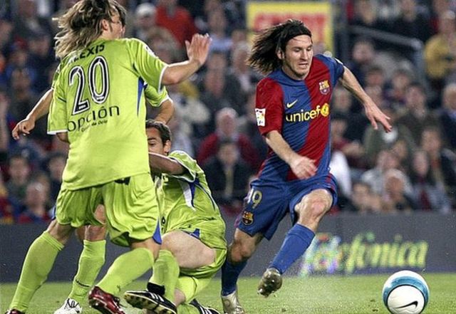 Lionel Messi scores against Getafe