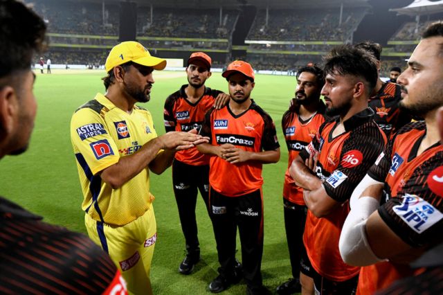 ஓய்வுக்கு தயாராகிறாரா தோனி?