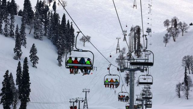 குளிர்கால சுற்றுலா 