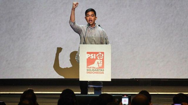 Ketua Umum Partai Solidaritas Indonesia (PSI) terpilih Kaesang Pangarep menyampaikan orasi politiknya dalam Kopi Darat Nasional (Kopdarnas) PSI di Jakarta, Senin (25/9/2023).