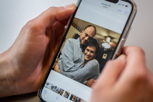 Una foto del opositor Kara-Murza junto a su esposa.