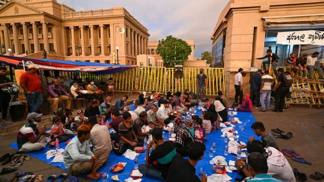 போராட்டக்காரர்கள்