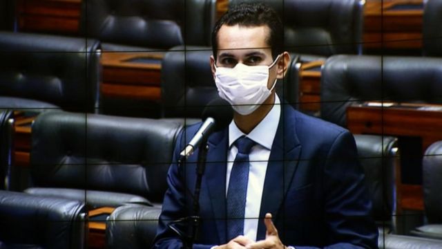 Deputado Domingos Neto (PSD-CE) em sessão da Câmara em 17 de dezembro
