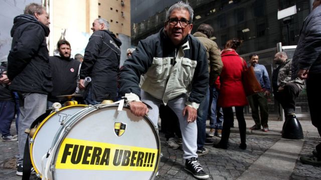 Protesta contra Uber en Argentina