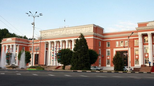 здание парламента Таджикистана