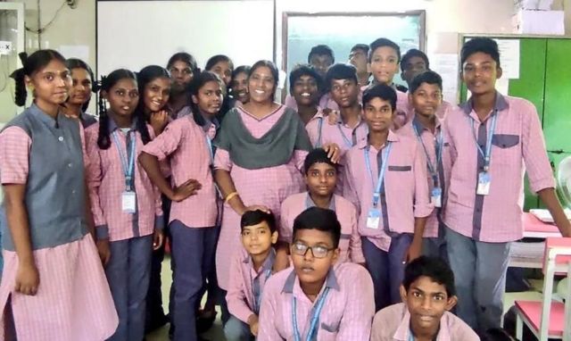 ஆசிரியர்களுக்கு உடைக்கட்டுப்பாடு 