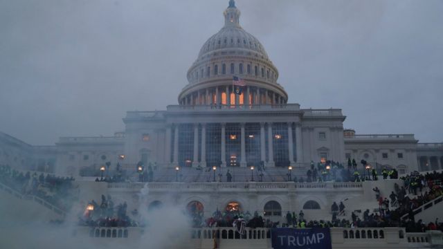 A cidade de Washington impôs um toque de recolher nesta quarta-feira a partir das seis da tarde