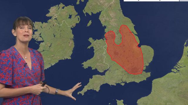 Синоптик BBC Сьюзен Пауелл показує область найвищих температур. Найвищі температури очікуються у Лондоні
