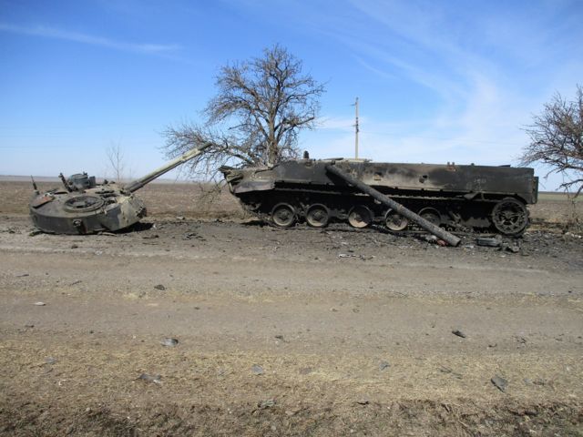 Знищена російська техніка під Гуляйполем. Фото: ЗАПОРІЗЬКА БРИГАДА ТРО