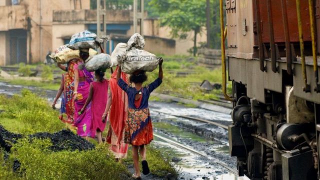 Climate change: India can't live without coal? 1 India's coal industry employs 40 lakh people (Photo-AFP)