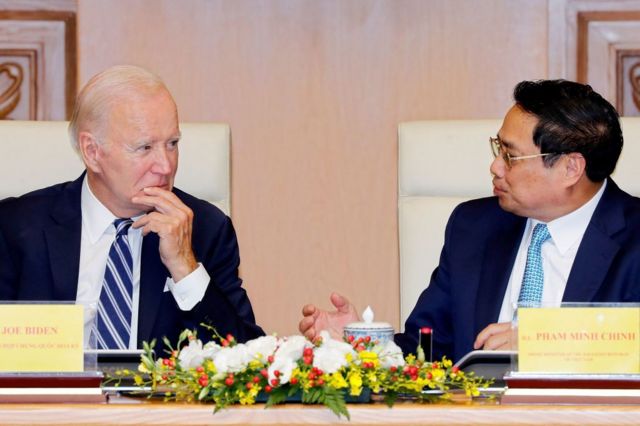 Thủ tướng Việt Nam Phạm Minh Chính và Tổng thống Mỹ Joe Biden gặp gỡ với các CEO tại Văn phòng Chính phủ ở Hà Nội ngày 11/9/2023