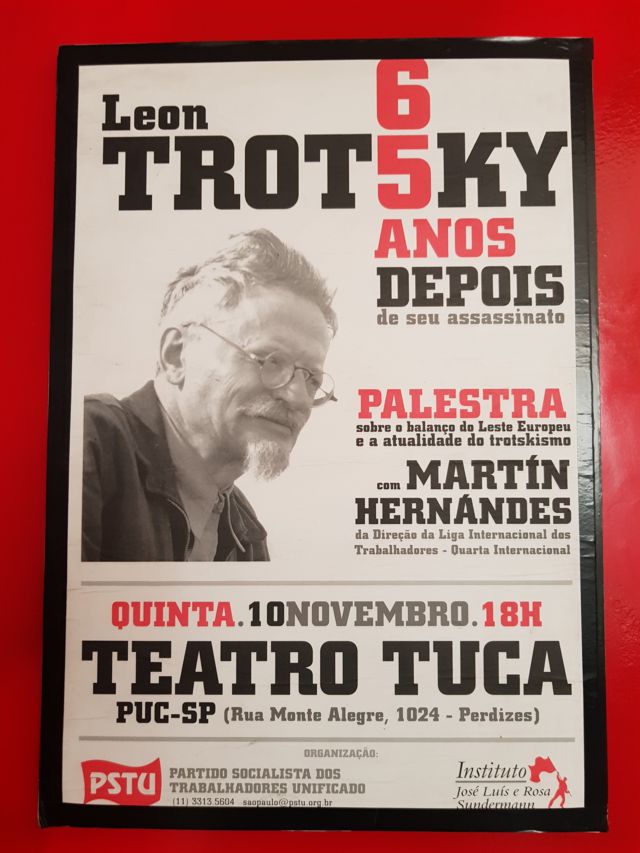 Cartaz na sede do PSTU em São Paulo