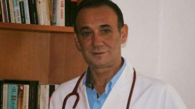 Şırnak Tabip Odası Başkanı Serdar Kuni, kentin 'mavi' kalabilmesini daha önce hemen herkesin hastalanmış olmasına bağlıyor