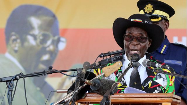 Роберт Мугабе, с размахом отметил 93-й день рождения