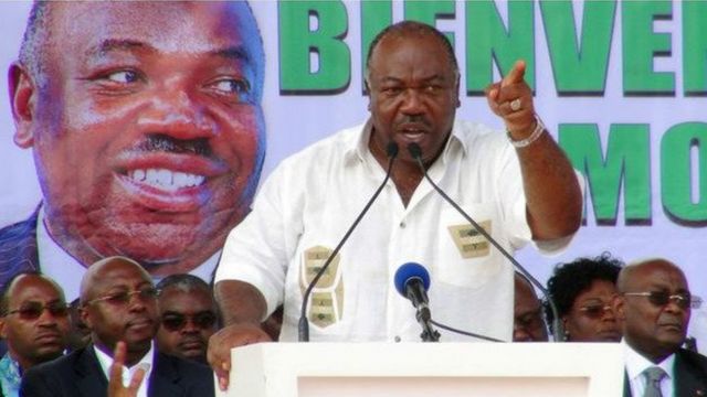 Ali Bongo lors d'un meeting de campagne