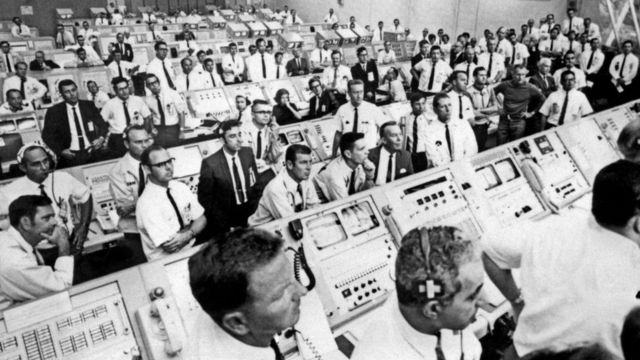 Centro de control del Apolo 11.