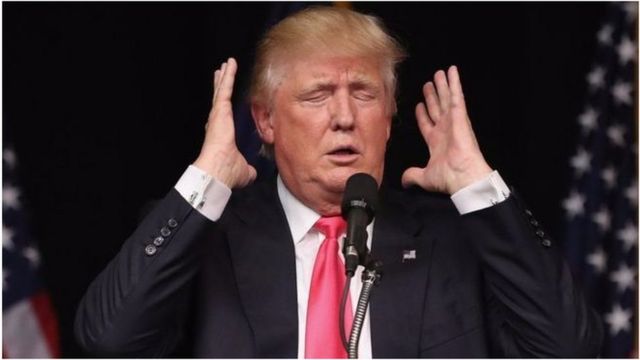 Trump yagiriza uwo bahanganye mu matora umupfasoni Clinton ko yashigikiye imidurumbanyo yabaye i Milwaukee