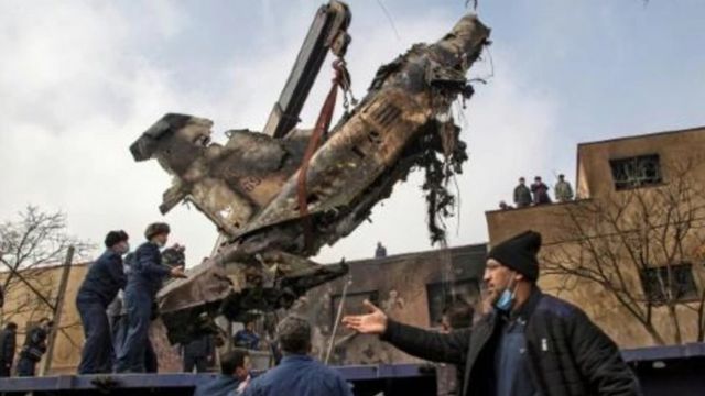 جنگنده اف ۵ نیروی هوایی ایران اسفند ۱۴۰۰ در تبربز سقوط کرده بود. یک غیرنظامی هم همراه دو خلبان این جنگنده کشته شد