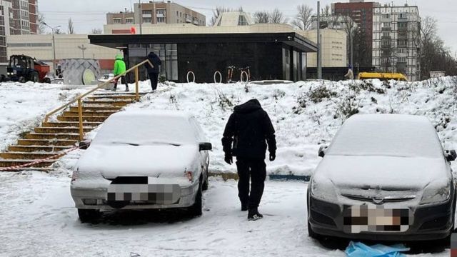 Девушку зарезали и выкинули из авто