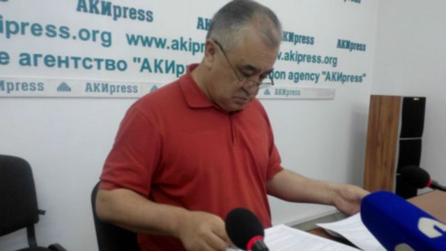 "Ата Мекен" партиясынын лидери Өмүрбек Текебаев УКМК офшшордон алып келген документтерди "президент, УКМК, прокуратура аралашкан кезектеги провокация" деп атады.