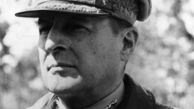 联合国军总司令麦克阿瑟将军（General Douglas MacArthur）1951年1月1日。(photo:BBC)
