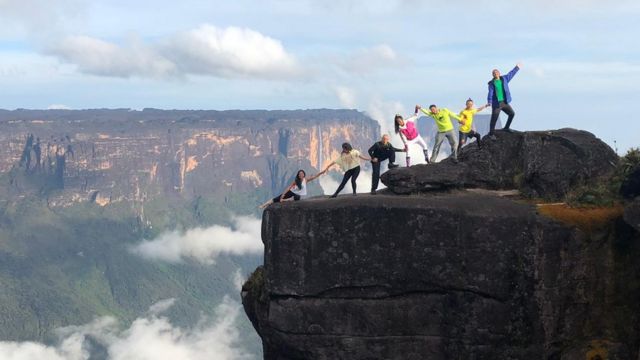 Crisis en Venezuela: "Todo el mundo me decía 'no vayas, estás loco', pero  me lo pasé muy bien": los turistas extranjeros que aún viajan al país  sudamericano - BBC News Mundo