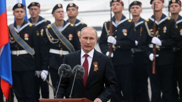 ولادیمیر پوتین رئیس‌جمهور روسیه، روز پیروزی در سال ۲۰۱۴