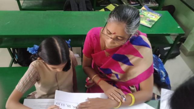 சிறப்பு குழந்தைகளிடம் முதல் மதிப்பெண் வாங்கும் சென்னை ஆசிரியர் பற்றி தெரியுமா?