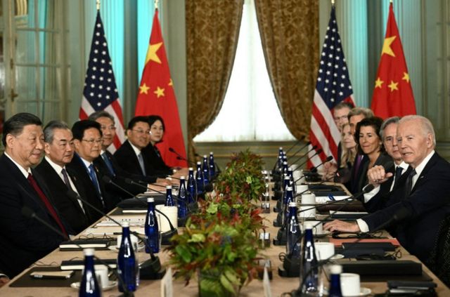 Çin ve ABD heyetleri arasında, Şi ile Biden liderliğinde görüşme.