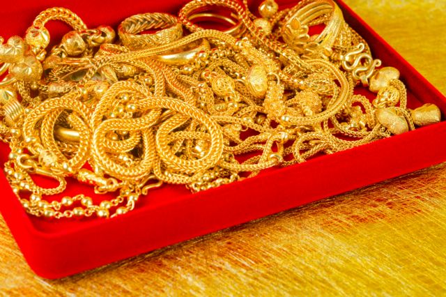 தங்கத்தில் முதலீடு செய்வது சரியான முடிவா