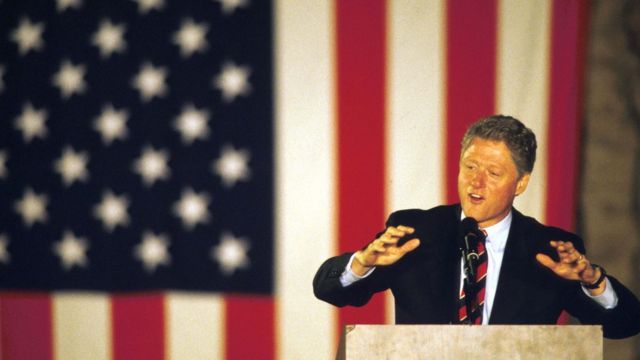 ビル・クリントン元大統領は1992年の大統領選で孤立主義と保護主義を否定した（写真は1992年当時のクリントン氏）