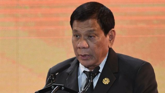 Rodrigo Duterte este jueves 9 de noviembre ofreciendo un discurso en Da Nang, Vietnam.