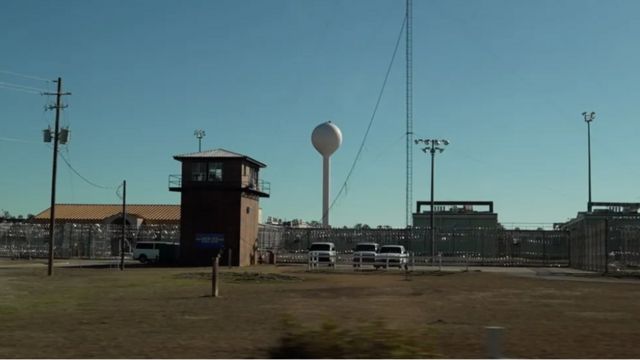 நைட்ரஜன் வாயு மூலம் மரணதண்டனை, அமெரிக்காவின் முதல் கைதி ஸ்மித்.