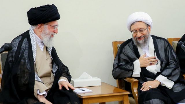 آیت الله خامنهای خواستار معرفی "افراد متخلف و خیانت کار اعم از قاضی و یا دیگر عوامل" به مردم شده و صادق لاریجانی خبر داده "در سال گذشته ۱۶۷ نفر از قضات تعلیق یا سلب صلاحیت شدند"