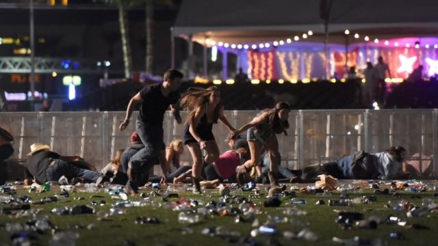People fleeing from scene of country music festival