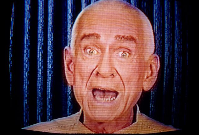 Marshall Applewhite em um vídeo de recrutamento de Heaven's Gate de 1996