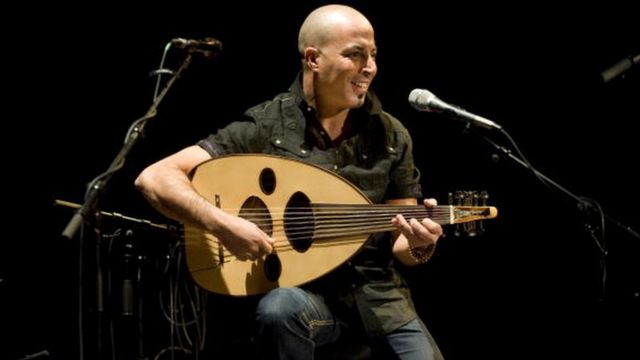 Dhafer Youssef, sur scène, au festival de jazz de Londres