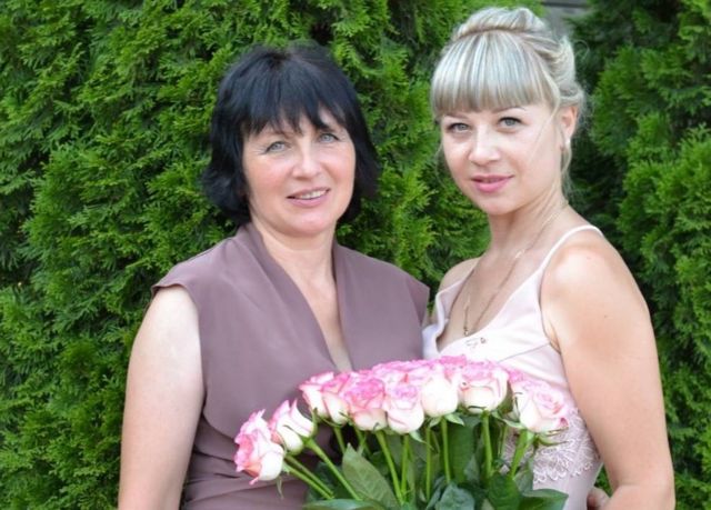 Alina (R) with her mother