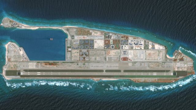 南沙群岛永暑礁（越南称长沙群岛十字石）卫星图像