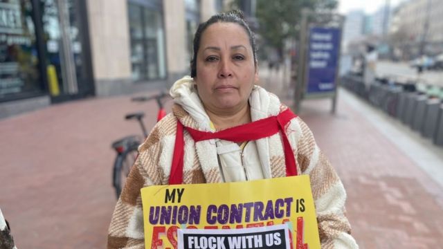 Juana Laura Chevo Ramirez, işten çıkarıldıktan sonra diyabet ilacını alacak para bulamayabileceğini söylüyor