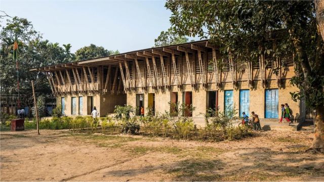 El material usado para construir casas desde la Antigüedad que se convirtió  en un aliado contra el cambio climático - BBC News Mundo