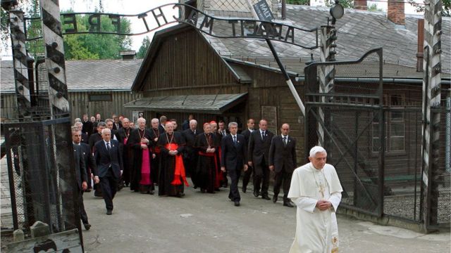 Бенедикт XVI в Освенциме