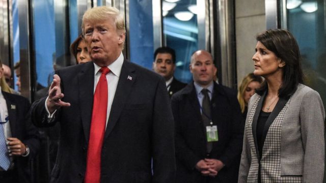 سفيرة واشنطن السابقة لدى الأمم المتحدة نيكي هيلي: مسؤولان بالبيت الأبيض